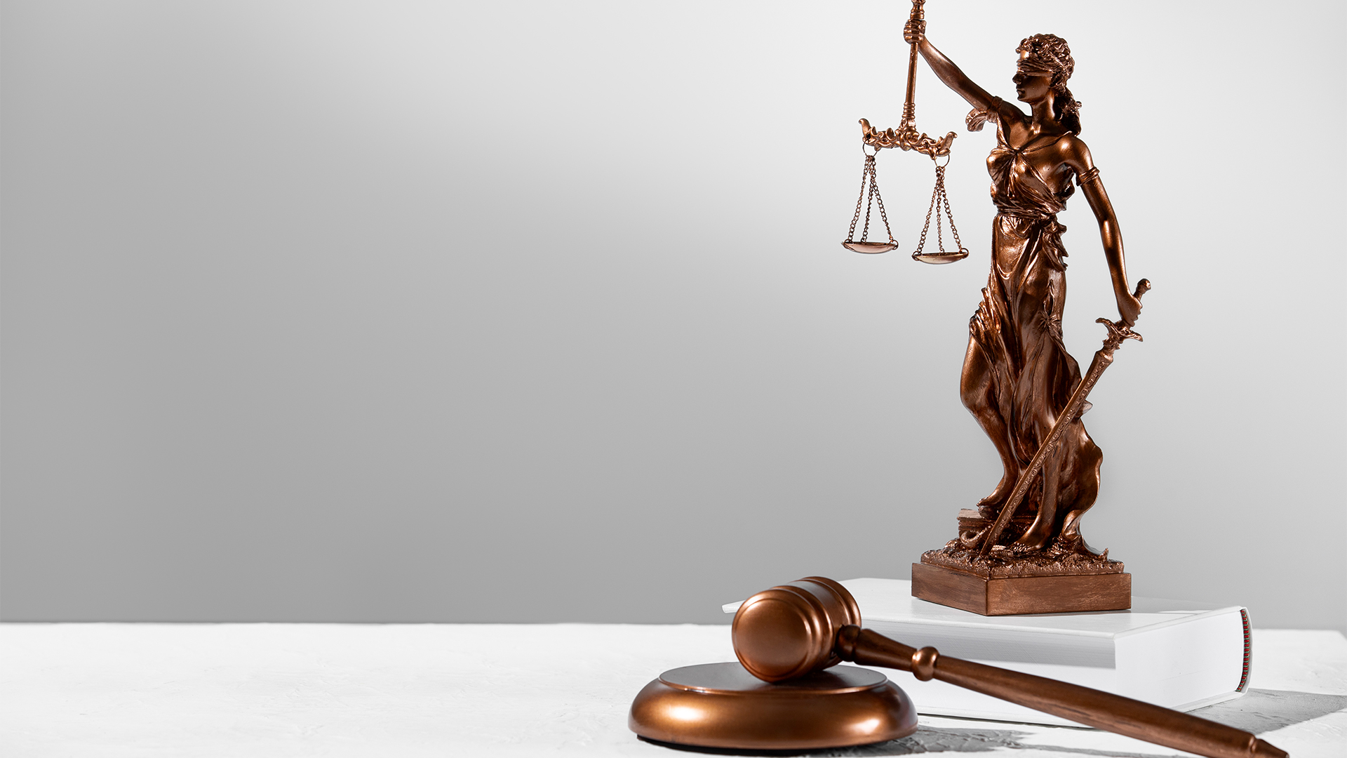 Avukat Nedir, Hangi Alanlarda Hizmet Verir?